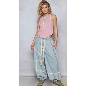 POL-Jogger pants in double gauze with trim point, embroidery detail